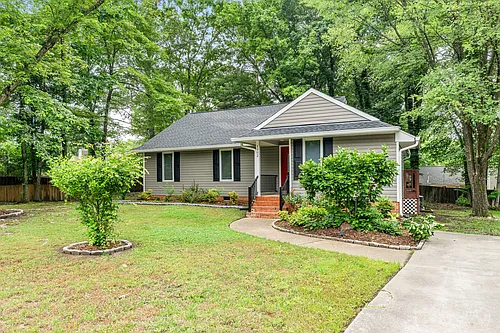 1902 Cambridge Dr Photo 1