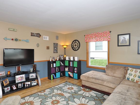 Living room with HWF