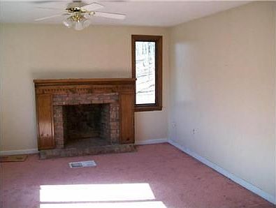 5th image of 8 Emmons Ave