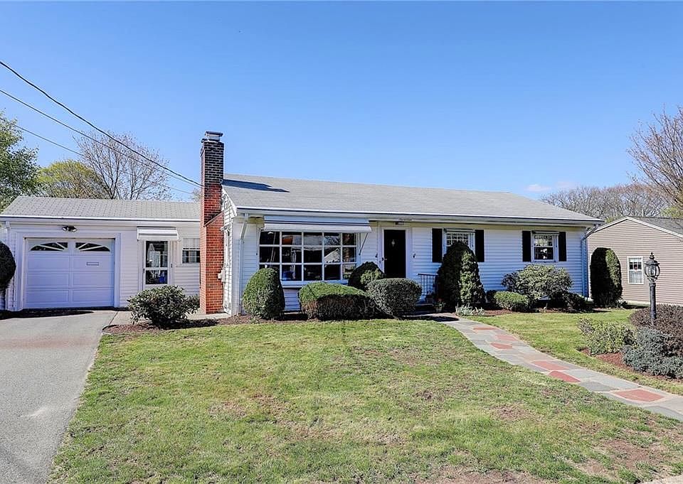 1st image of 17 Garden Dr