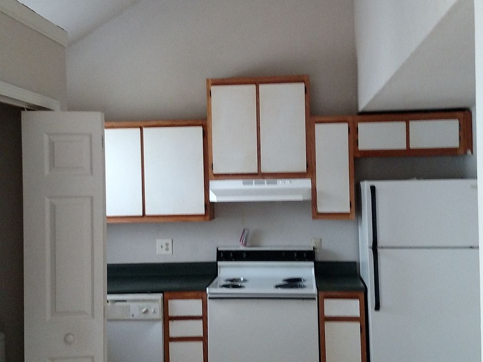 2nd image of 317 Crown Point Dr