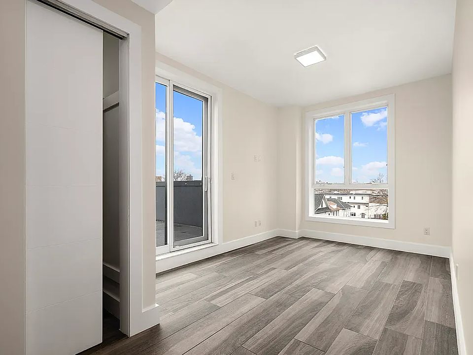 1st image of 2442 Ocean Ave #6R