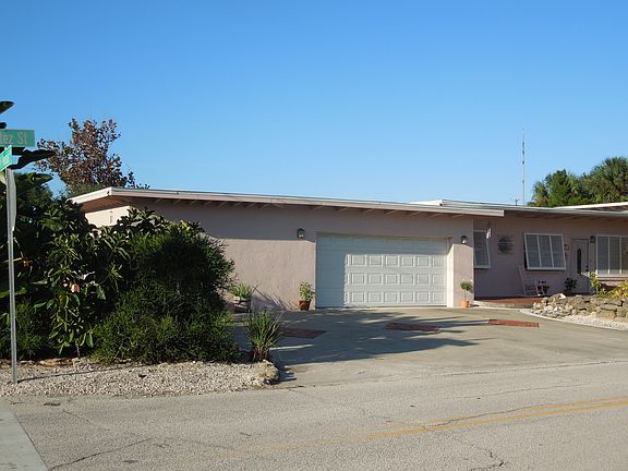 5th image of 302 Cortez St