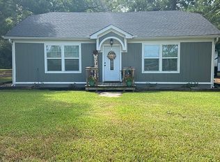 800 Arp Dr, Troup, TX 75789