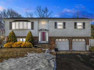 22 Millard Cir, Monroe, NY 10950