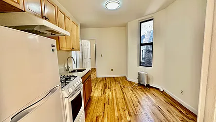 Rented by HOLTON REAL ESTATE INC.