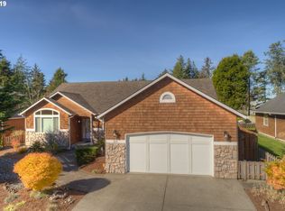 29 NW 17th Pl, Warrenton, OR 97146