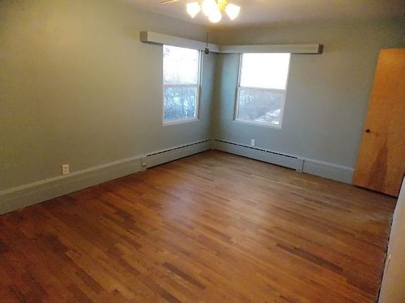 3rd image of 1029 Yale Ave #1