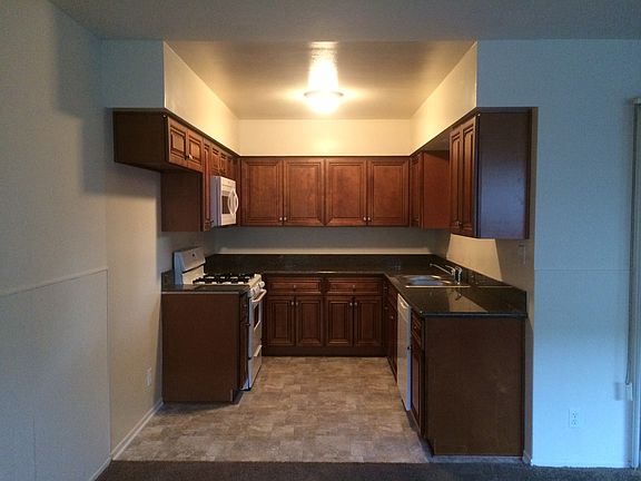 5th image of 6126 Radford Ave APT C