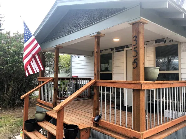 355 N Bernard St, Powell, WY 82435