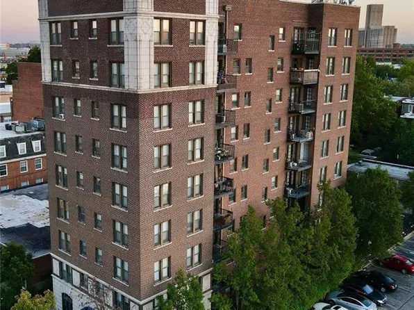 4166 Lindell Blvd, Saint Louis, MO 63108