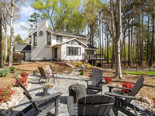 996 Cleland Dr, Chapel Hill, NC 27517