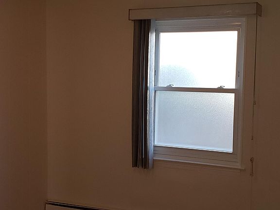 2nd image of 2915 Philip Ave #2