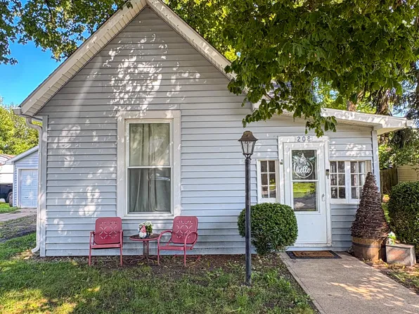 208 N White St, Shirley, IN 47384