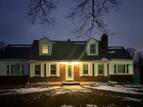 3302 Mayfield Dr, Johnson City, TN 37604