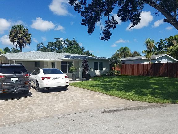 3rd image of 3405 SW 25th Ct