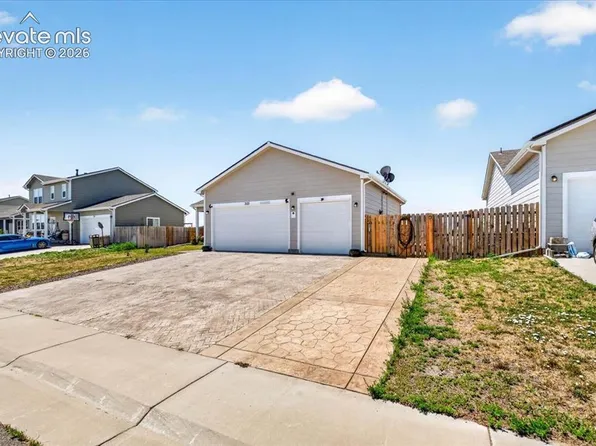 303 S 2nd Ave, Deer Trail, CO 80105