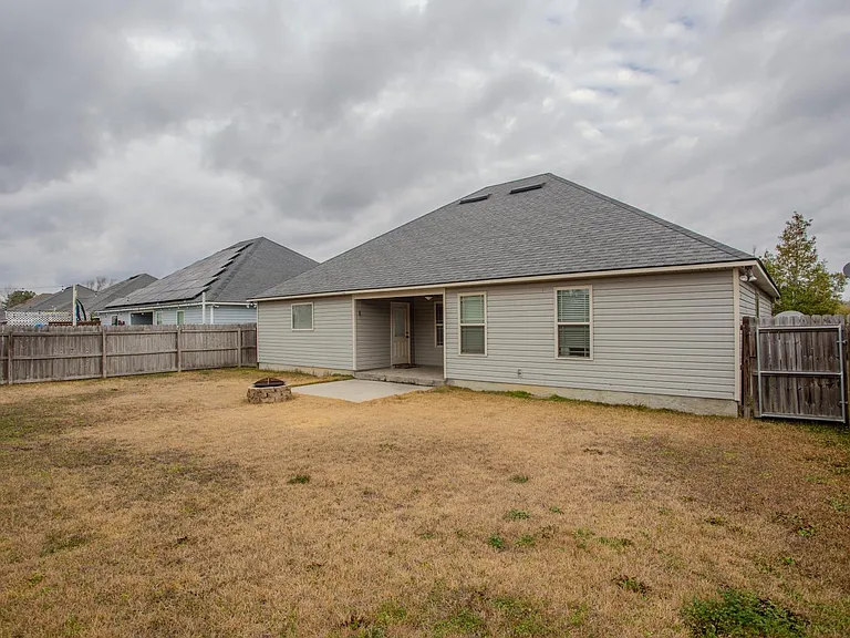 3930 Glen Laurel Dr S — Photo 19