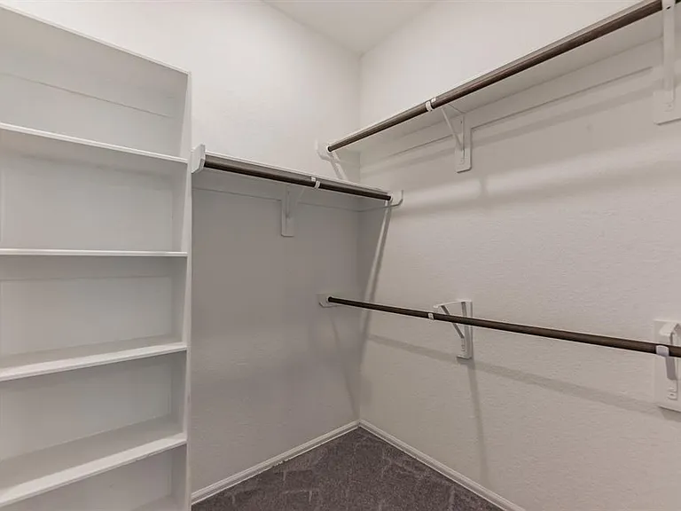 6016 Heritage Creek Ln — Photo 22
