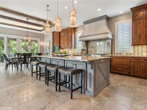 14921 Chadwick St, Overland Park, KS 66224