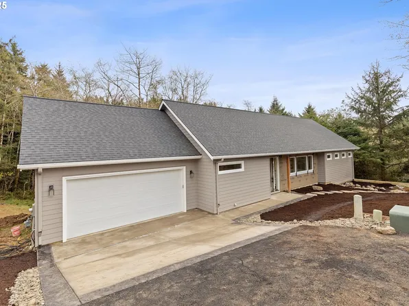 740 Monica Ct, Cannon Beach, OR 97110