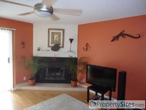 3rd image of 393 Madeira Cir