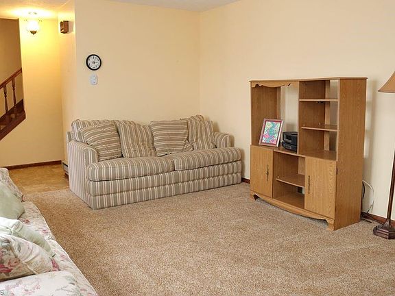 3rd image of 6565 Fox Tail Ln