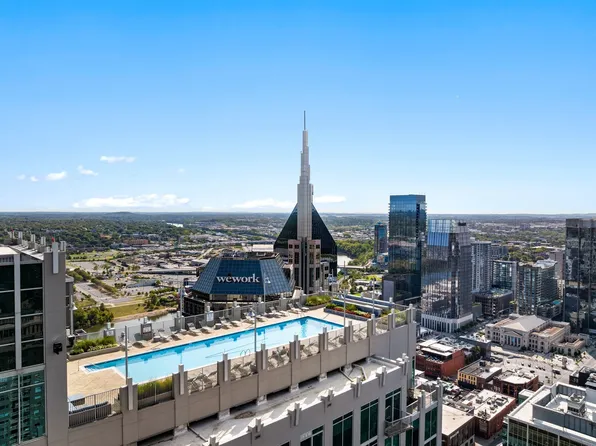 415 Church St APT 2412, Nashville, TN 37219