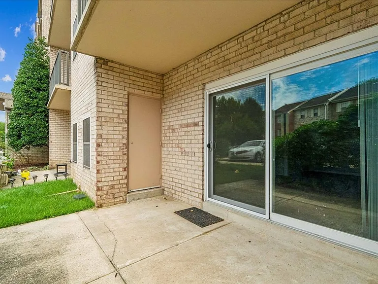 12001 Old Columbia Pike #12001-106 — Photo 17