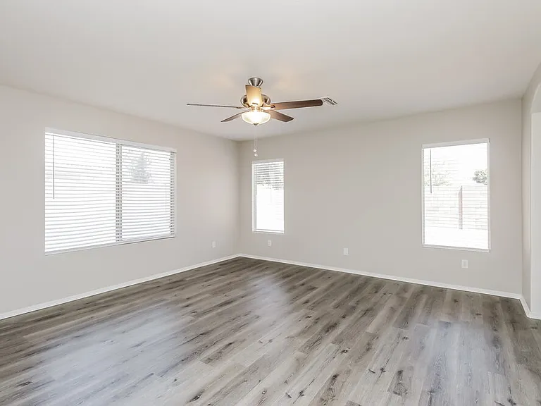 94 W Gail Dr — Photo 9