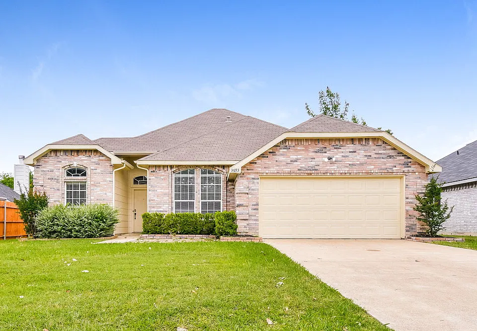 3693 Sycamore Ln