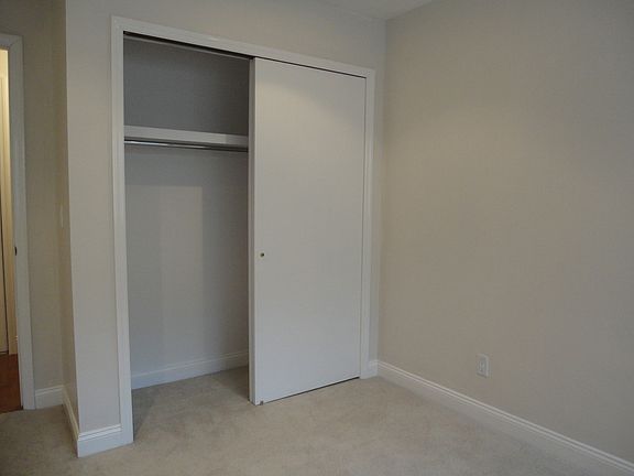 5th image of 2716 41st Ave APT 4D