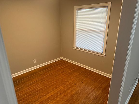 5th image of 814 W 43rd St