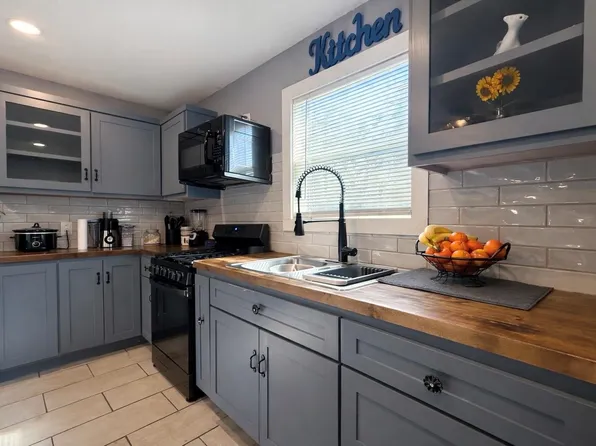 1010 Clay Cir, Somerville, TX 77879