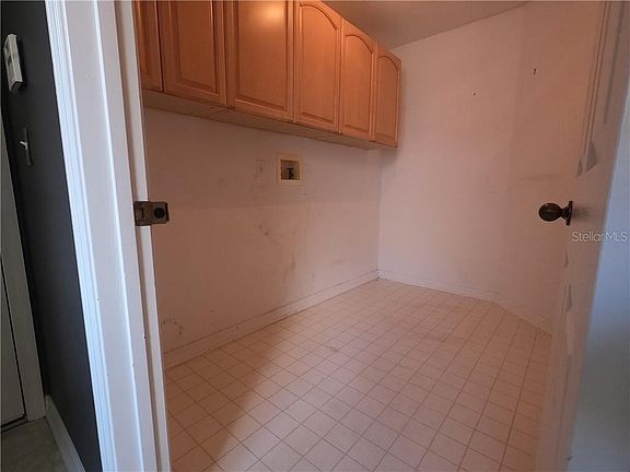 4th image of 812 Magnolia Creek Cir