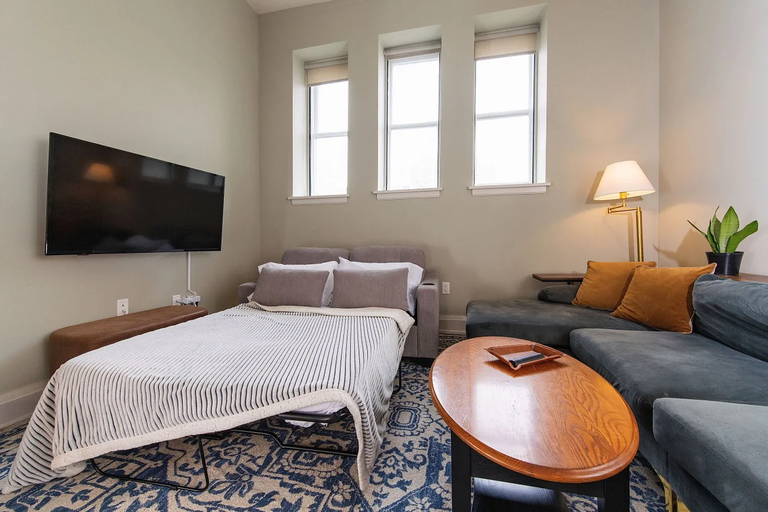 2 bed, 2.0 bath, 1001 sqft, $3,797 — Photo 4