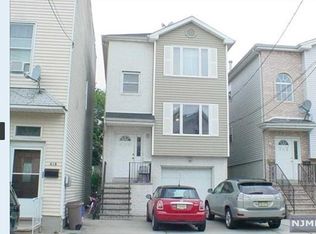 420 Hamilton St, Harrison, NJ 07029