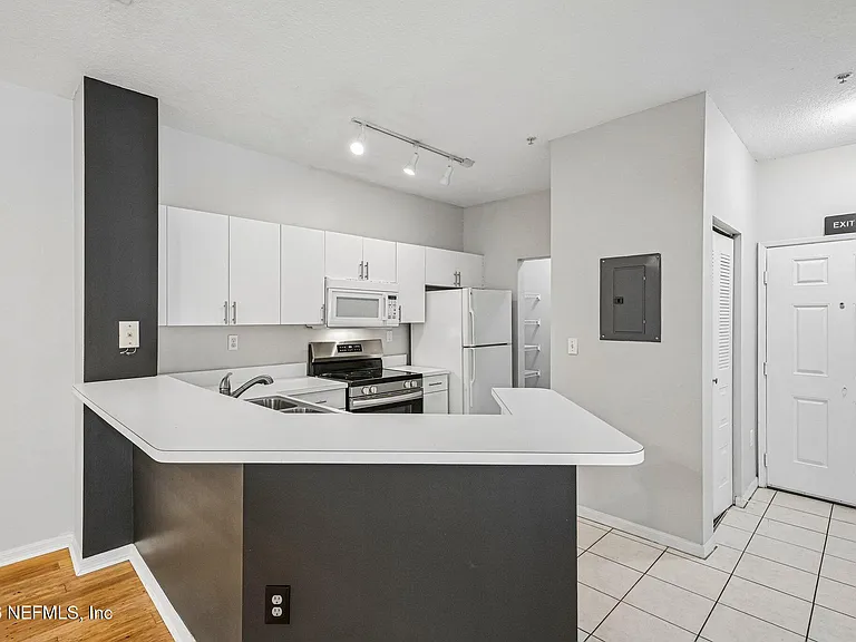 510 Florida Club Blvd #101 — Photo 17