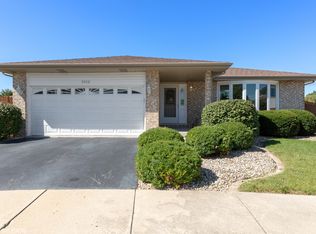 5012 Golf Ct, Midlothian, IL 60445