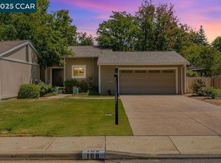 108 Clover Hill Ct, Danville, CA 94526