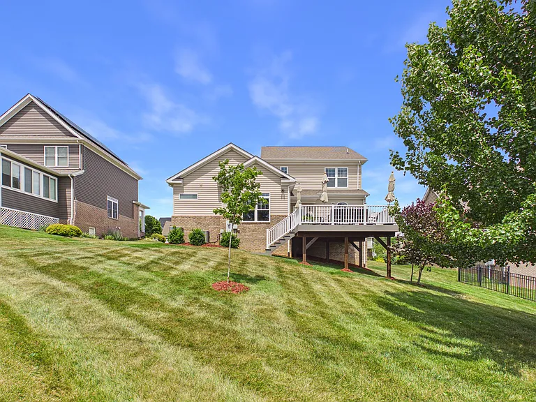 912 Kentwood Dr — Photo 9