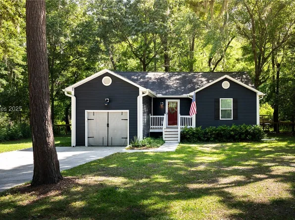 23 Arbor Ln, Saint Helena Island, SC 29920