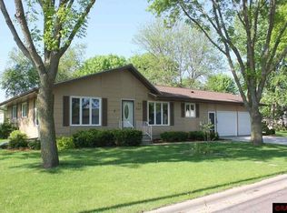 507 Carroll St NE, Sleepy Eye, MN 56085
