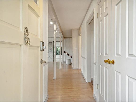 5th image of 259 Rolling Oaks Dr