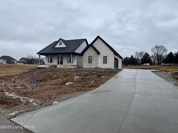 3rd image of 220 Tommy Ct