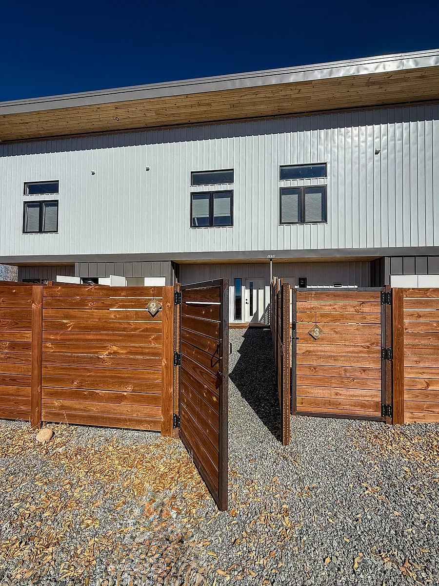 Building Photo - 2054 N Highway 135 #4