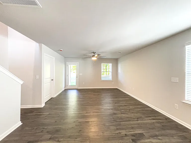 107 Paddock Glen Dr — Photo 13