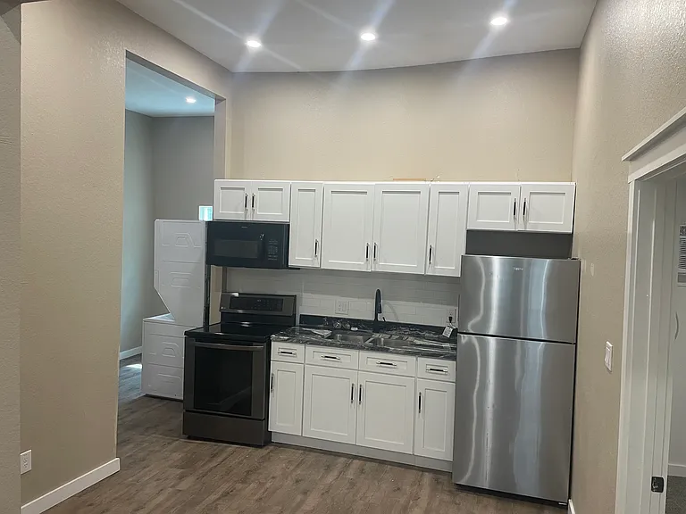 227 Jackson St #102 — Photo 2