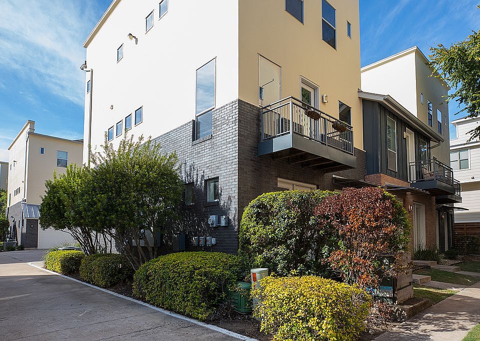 1st image of 1205 Kinney Ave APT J