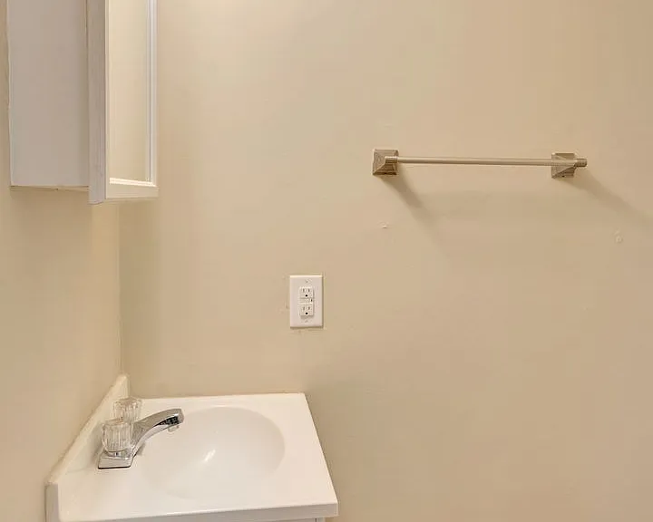 2716 Gatewood Cir — Photo 10
